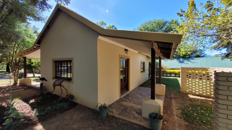 7 Bedroom Property for Sale in White River Mpumalanga