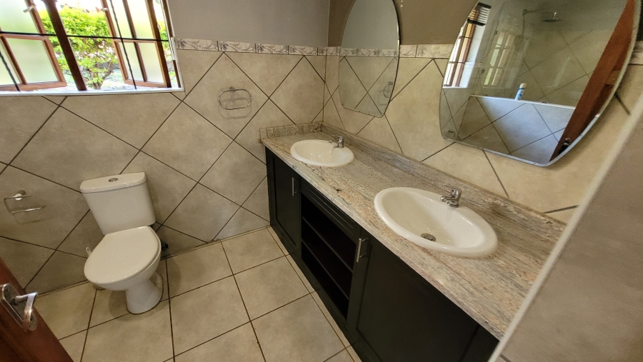 7 Bedroom Property for Sale in White River Mpumalanga