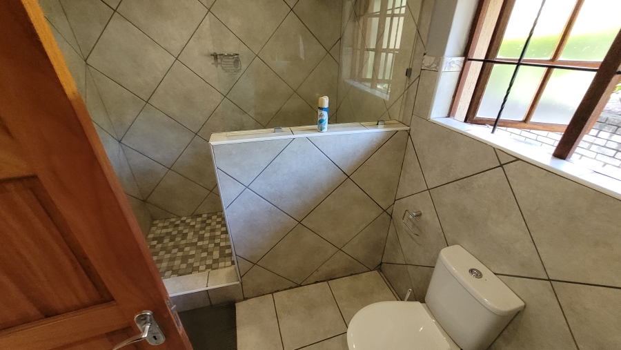 7 Bedroom Property for Sale in White River Mpumalanga