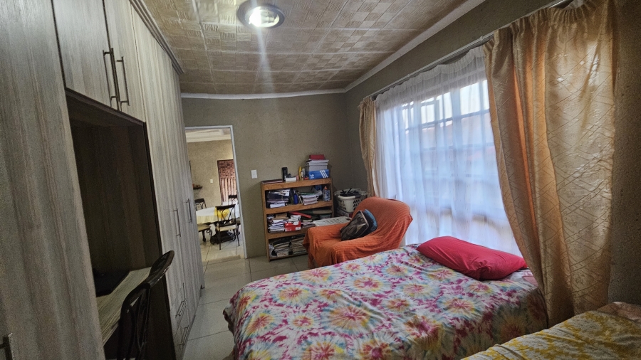 5 Bedroom Property for Sale in White River Ext 49 Mpumalanga