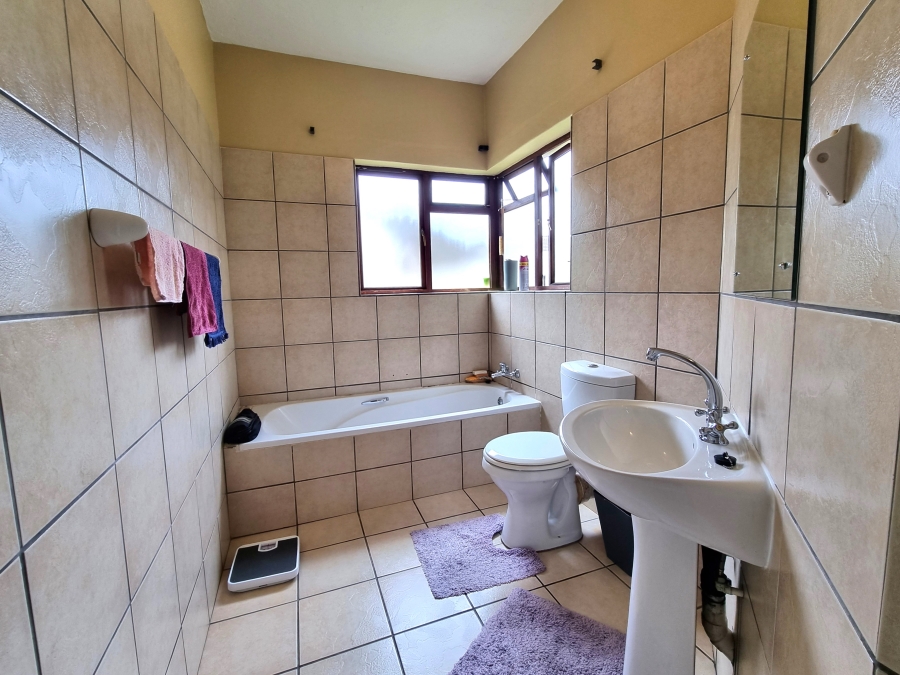 2 Bedroom Property for Sale in White River Ext 18 Mpumalanga