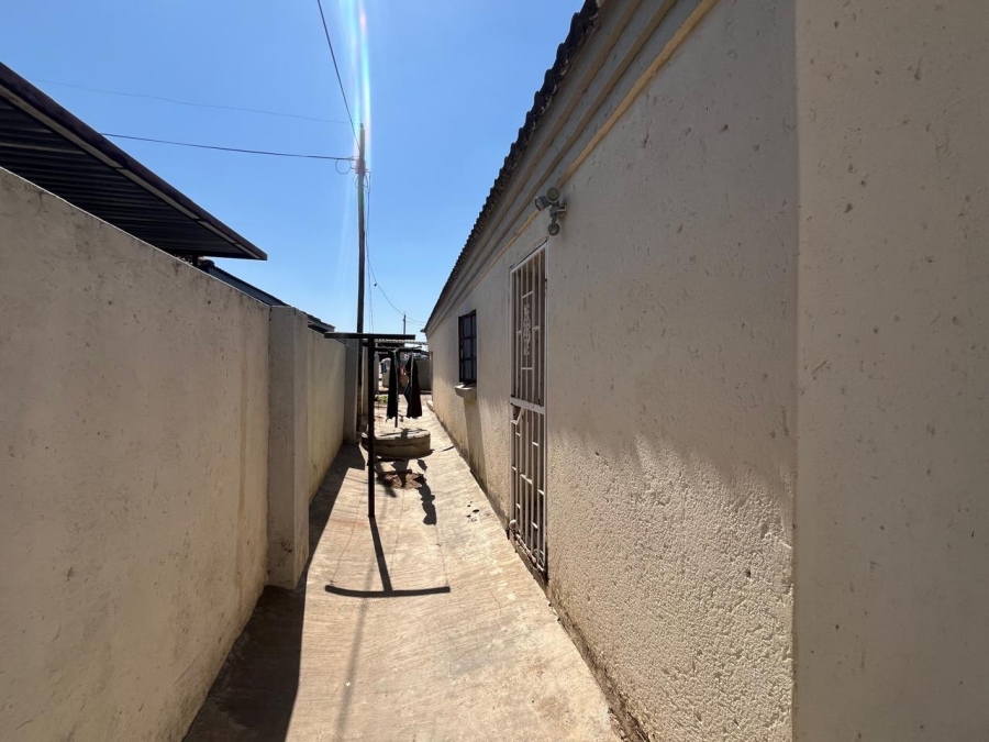 3 Bedroom Property for Sale in Kamagugu Mpumalanga