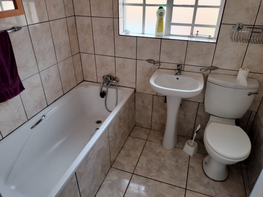 To Let 3 Bedroom Property for Rent in Sonheuwel Mpumalanga