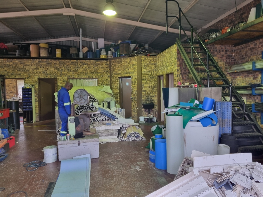 To Let commercial Property for Rent in Vintonia Mpumalanga