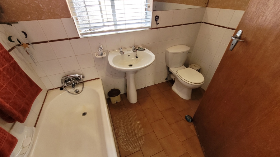 3 Bedroom Property for Sale in West Acres Ext 1 Mpumalanga