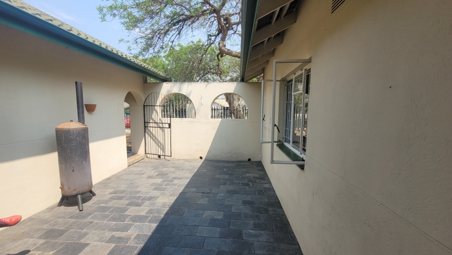 To Let 4 Bedroom Property for Rent in Nelspruit Ext 8 Mpumalanga