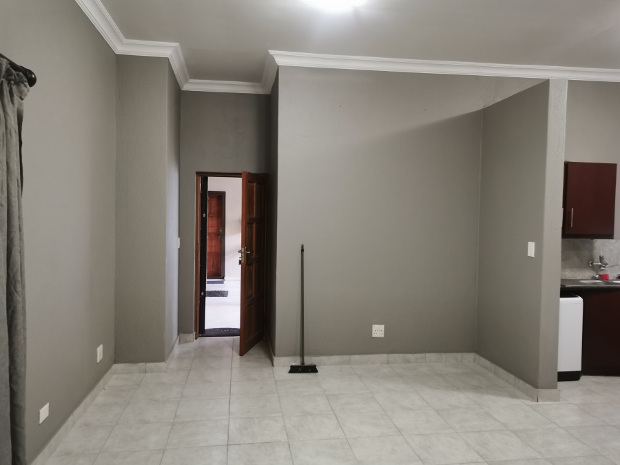 To Let 2 Bedroom Property for Rent in Nelspruit Ext 21 Mpumalanga