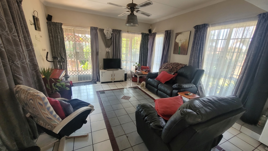 To Let 3 Bedroom Property for Rent in West Acres Mpumalanga