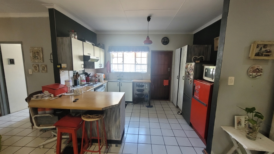 To Let 3 Bedroom Property for Rent in West Acres Mpumalanga