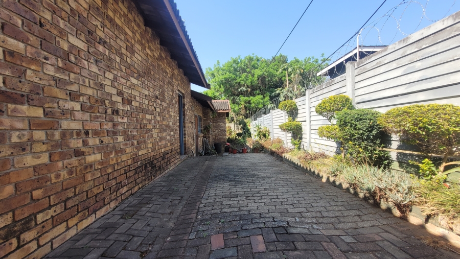 To Let 3 Bedroom Property for Rent in West Acres Mpumalanga