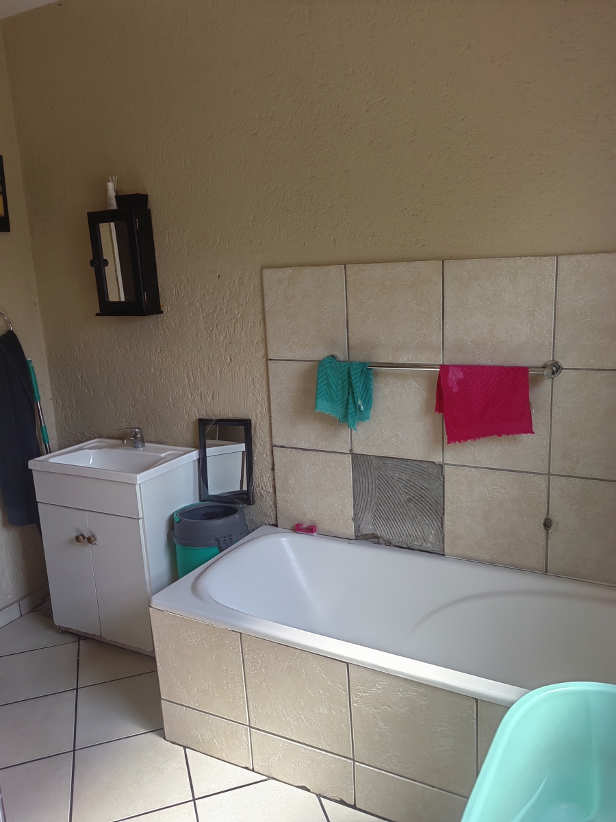 To Let 2 Bedroom Property for Rent in Stonehenge Ext 8 Mpumalanga