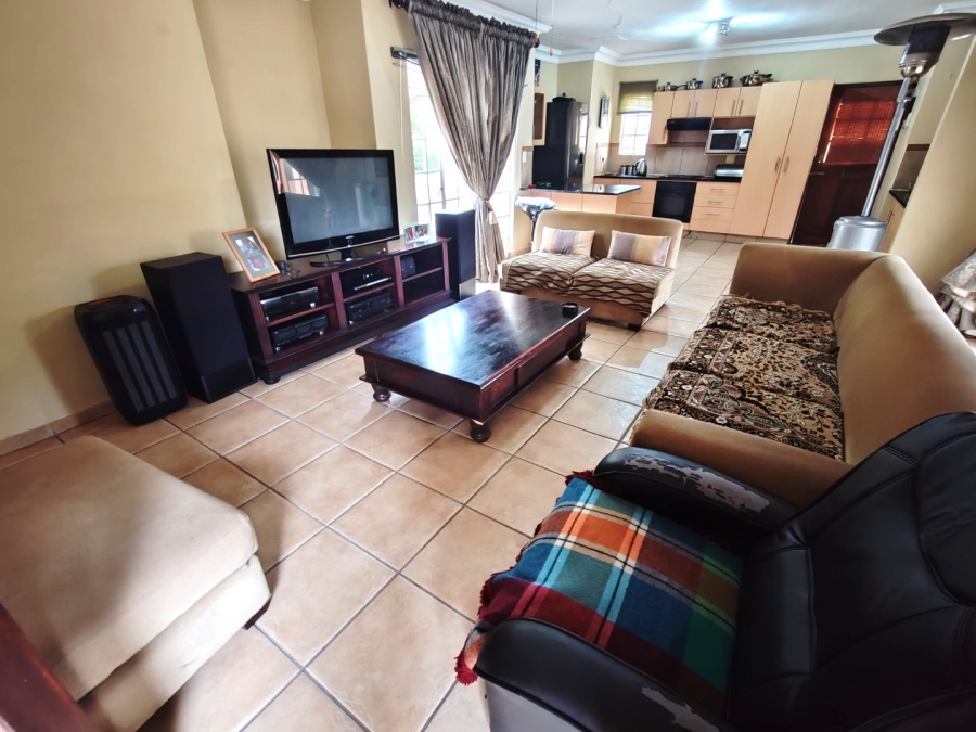 To Let 3 Bedroom Property for Rent in West Acres Mpumalanga