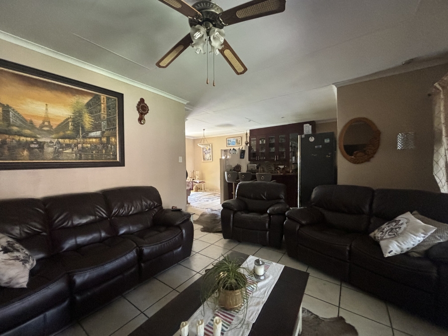 3 Bedroom Property for Sale in Die Heuwel Ext 4 Mpumalanga