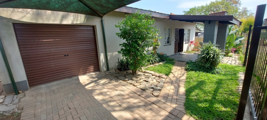 9 Bedroom Property for Sale in White River Mpumalanga