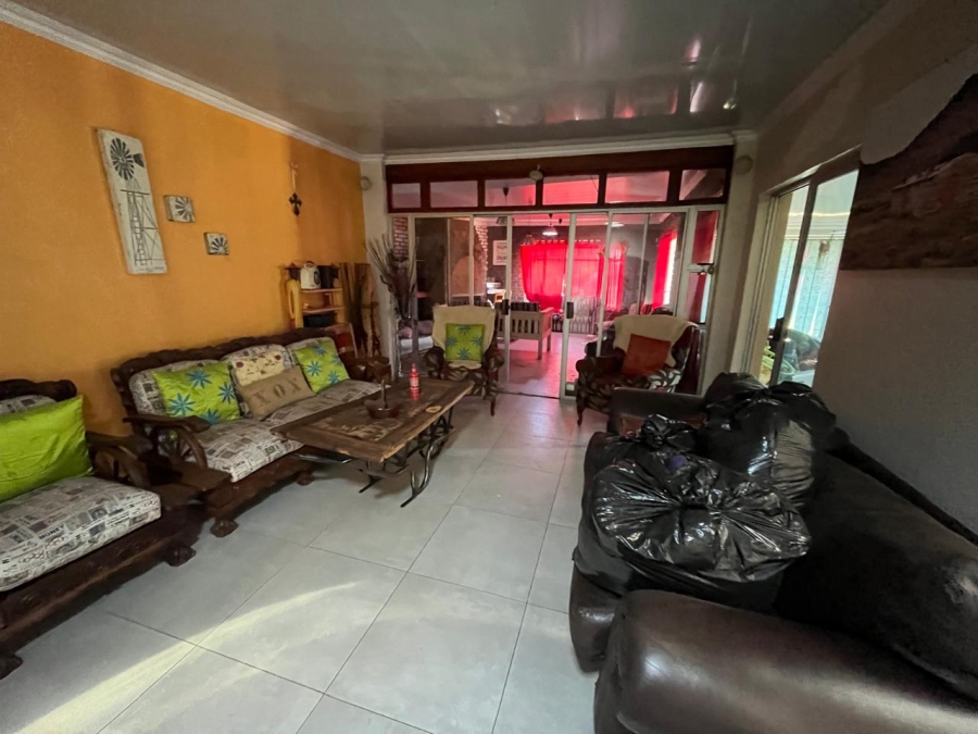 5 Bedroom Property for Sale in Secunda Mpumalanga