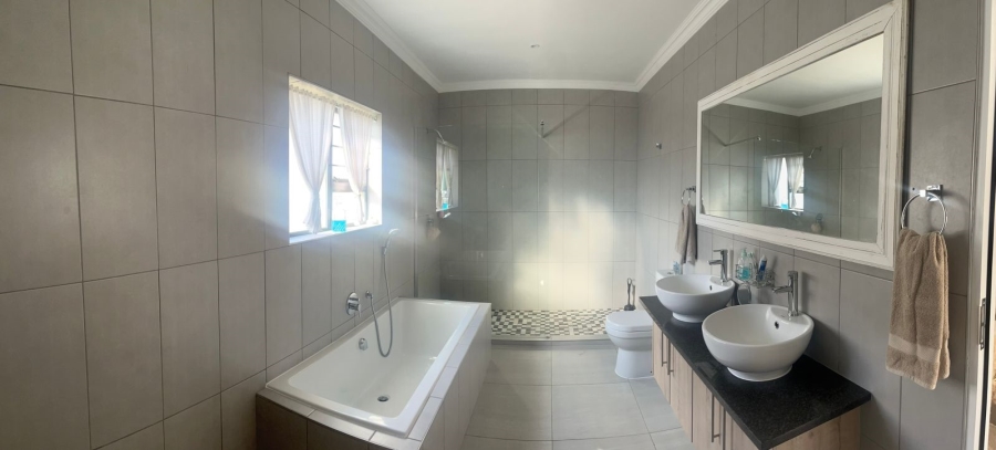 3 Bedroom Property for Sale in Elawini Lifestyle Estate Mpumalanga