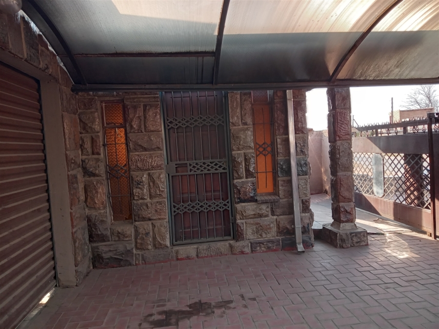 5 Bedroom Property for Sale in Kwaguqa Mpumalanga