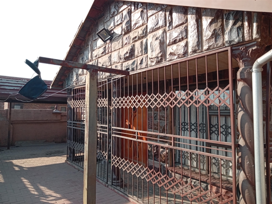 5 Bedroom Property for Sale in Kwaguqa Mpumalanga