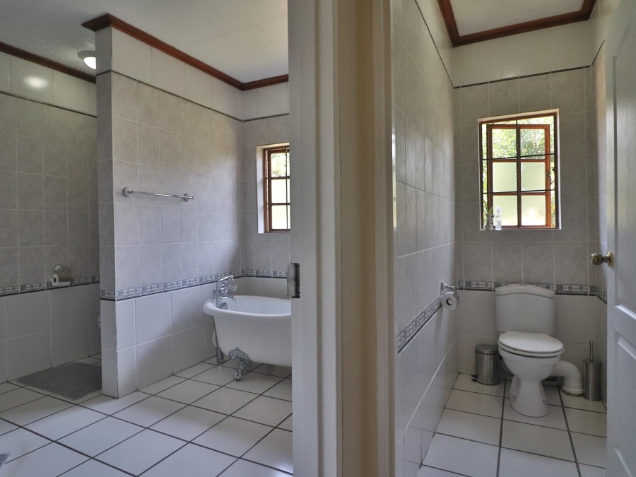 5 Bedroom Property for Sale in White River Mpumalanga