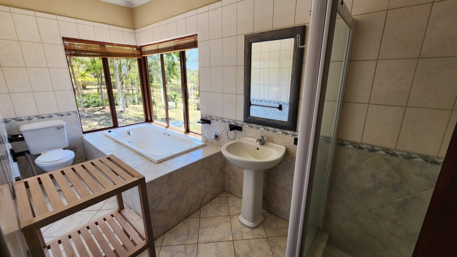 5 Bedroom Property for Sale in Waterberry Country Estate Mpumalanga