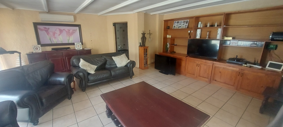 5 Bedroom Property for Sale in White River Mpumalanga