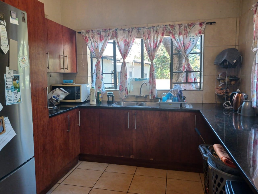 To Let 4 Bedroom Property for Rent in Sonheuwel Mpumalanga