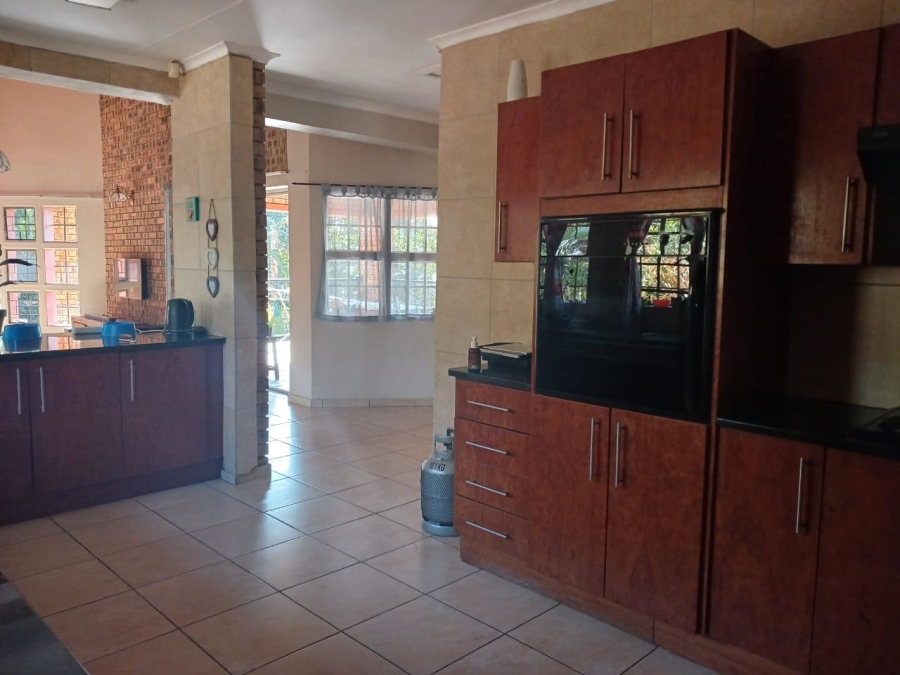 To Let 4 Bedroom Property for Rent in Sonheuwel Mpumalanga