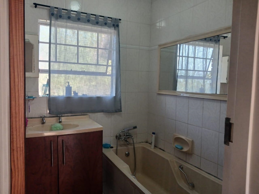 To Let 4 Bedroom Property for Rent in Sonheuwel Mpumalanga