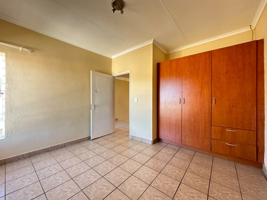 2 Bedroom Property for Sale in Stonehenge Ext 7 Mpumalanga