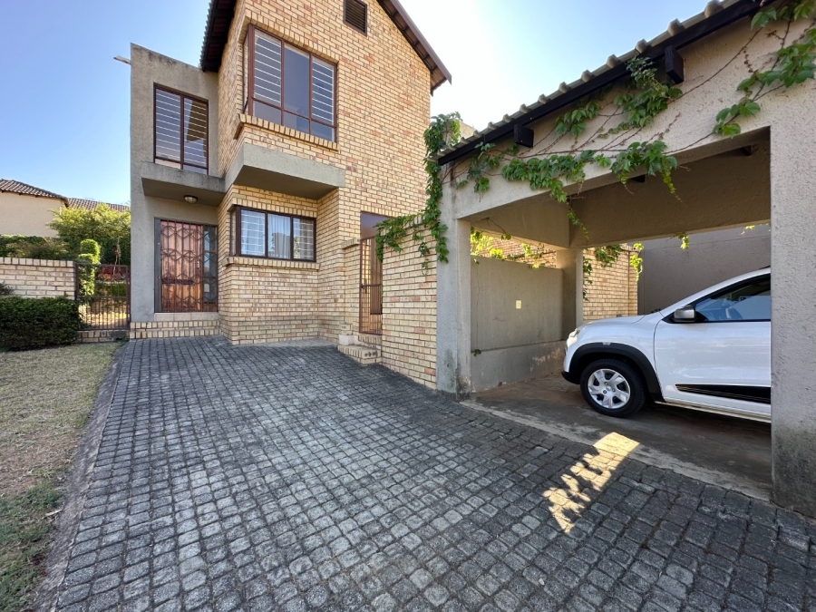 2 Bedroom Property for Sale in Stonehenge Ext 7 Mpumalanga