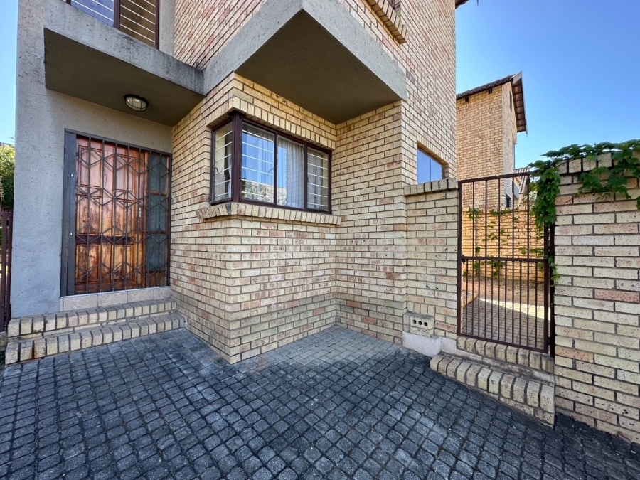 2 Bedroom Property for Sale in Stonehenge Ext 7 Mpumalanga