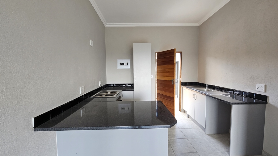 2 Bedroom Property for Sale in Stonehenge Mpumalanga