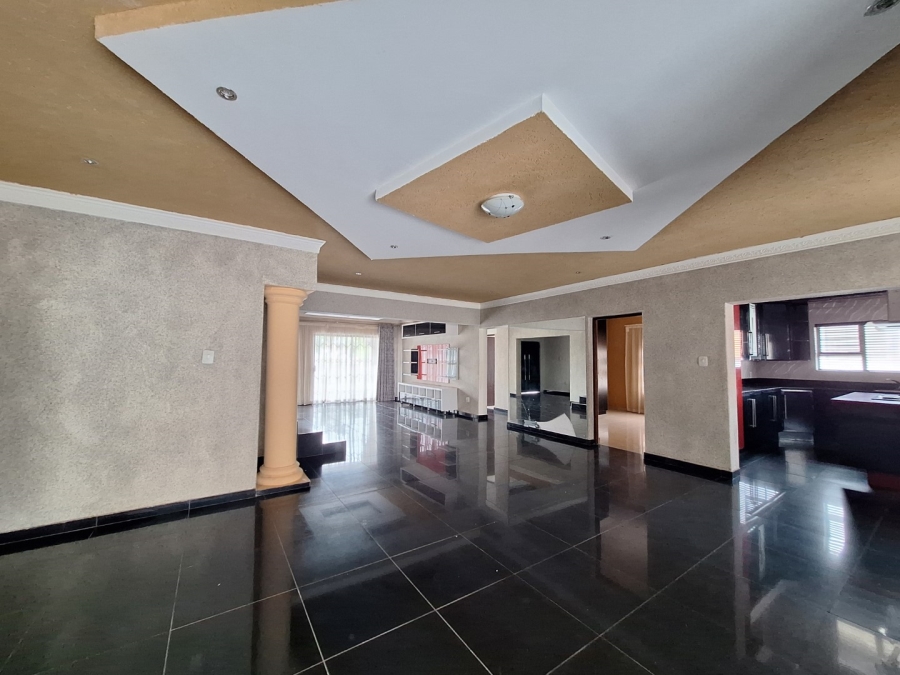 5 Bedroom Property for Sale in Drum Rock Mpumalanga