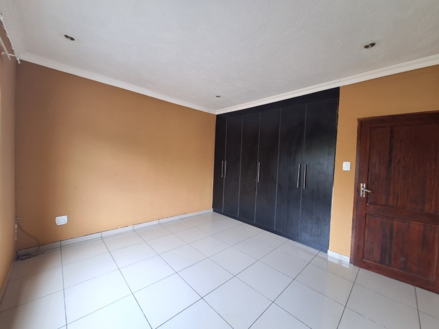 5 Bedroom Property for Sale in Drum Rock Mpumalanga