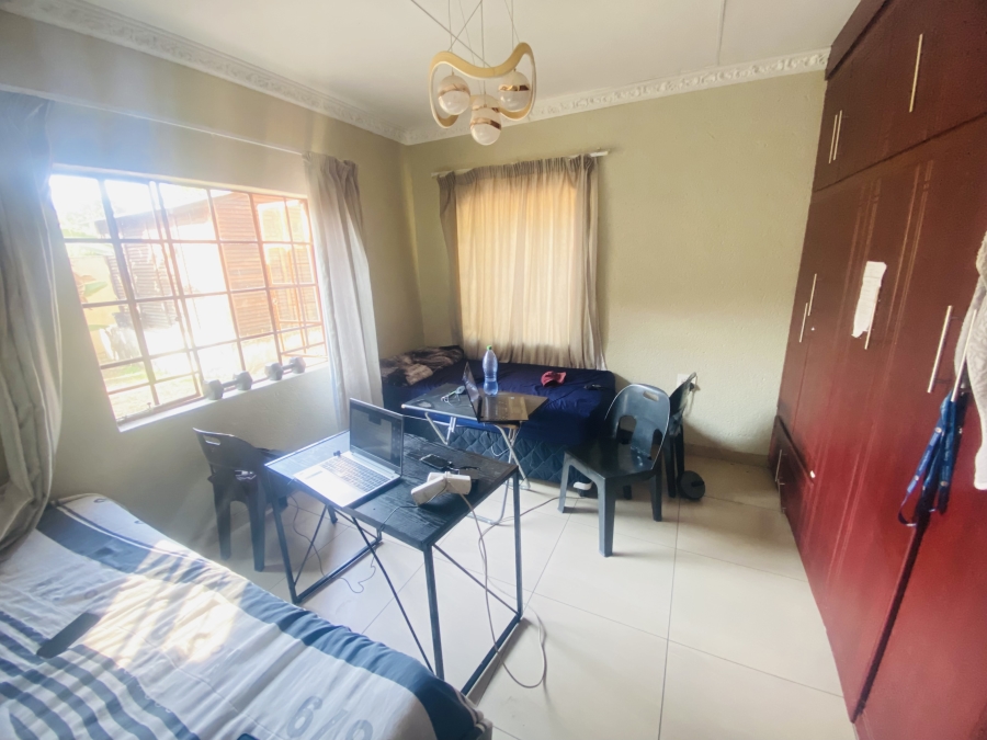 6 Bedroom Property for Sale in Stonehenge Ext 1 Mpumalanga