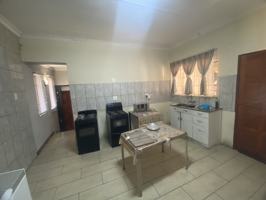 6 Bedroom Property for Sale in Stonehenge Ext 1 Mpumalanga