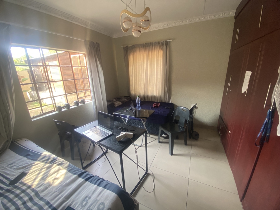 6 Bedroom Property for Sale in Stonehenge Ext 1 Mpumalanga