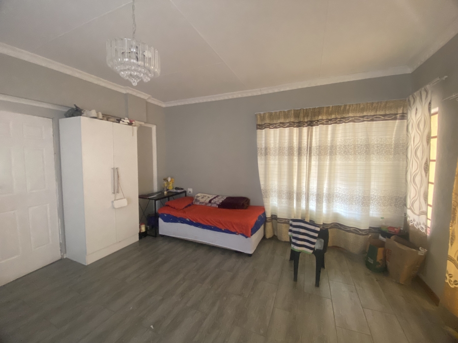 6 Bedroom Property for Sale in Stonehenge Ext 1 Mpumalanga