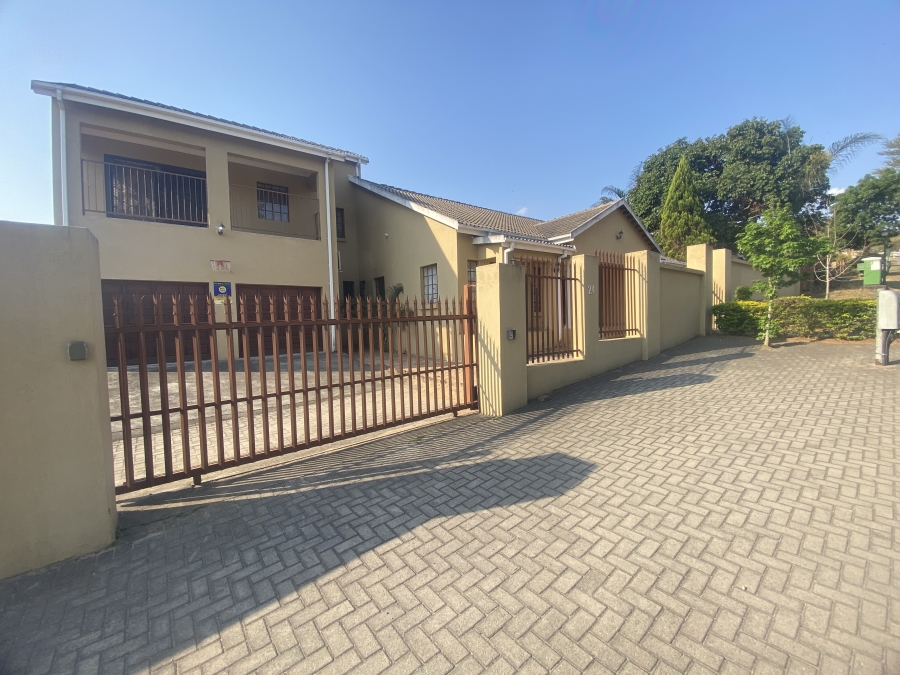 6 Bedroom Property for Sale in Stonehenge Ext 1 Mpumalanga