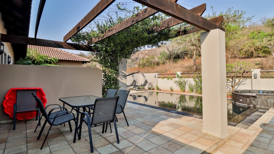 5 Bedroom Property for Sale in Ntulo Wildlife Estate Mpumalanga