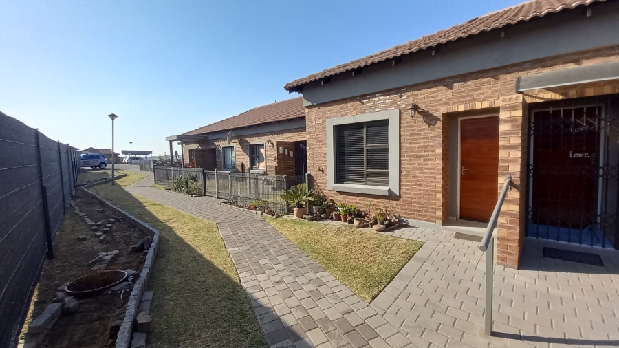 1 Bedroom Property for Sale in Terra Nova Mpumalanga