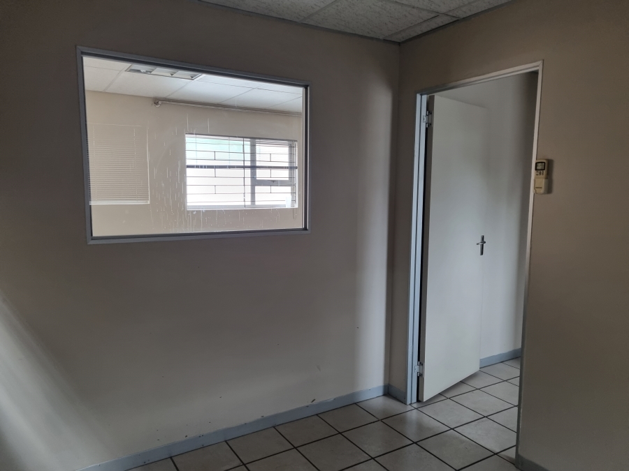 To Let commercial Property for Rent in Sonheuwel Mpumalanga