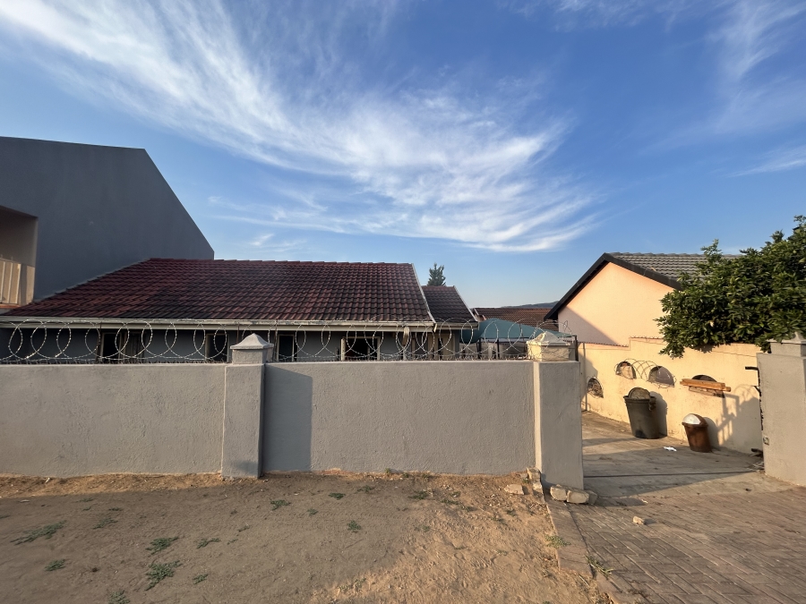 4 Bedroom Property for Sale in Kamagugu Mpumalanga