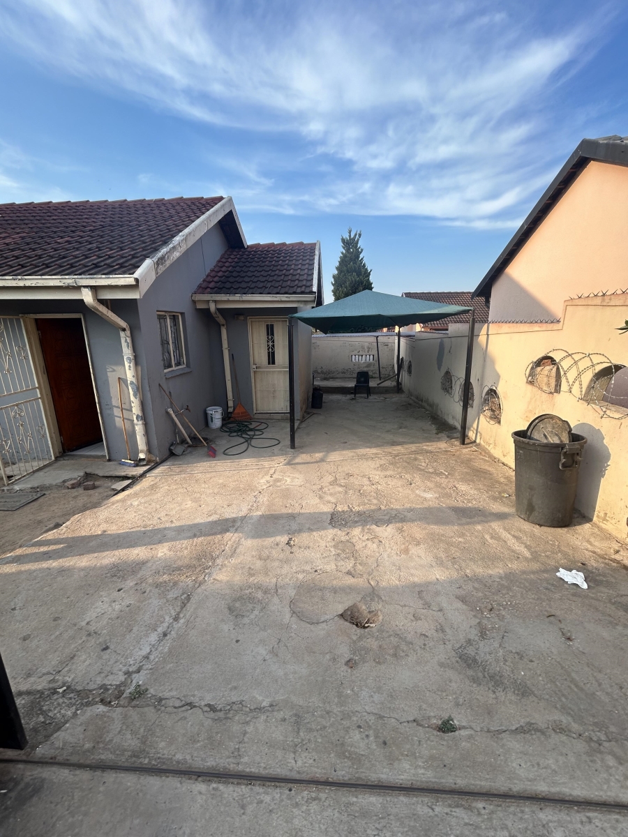 4 Bedroom Property for Sale in Kamagugu Mpumalanga