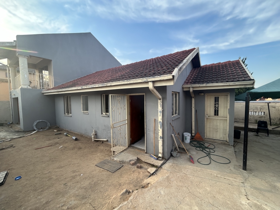 4 Bedroom Property for Sale in Kamagugu Mpumalanga