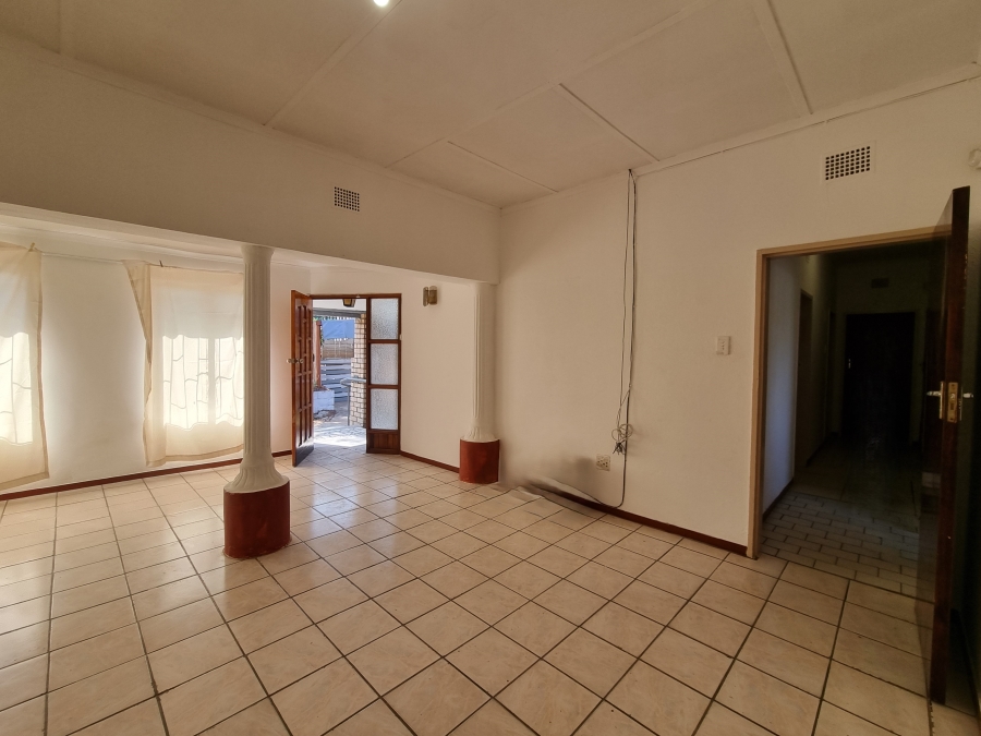 To Let 3 Bedroom Property for Rent in Nelspruit Ext 2 Mpumalanga