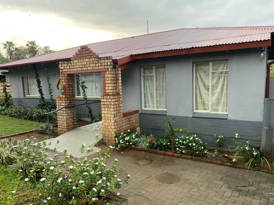 To Let 3 Bedroom Property for Rent in Nelspruit Ext 2 Mpumalanga