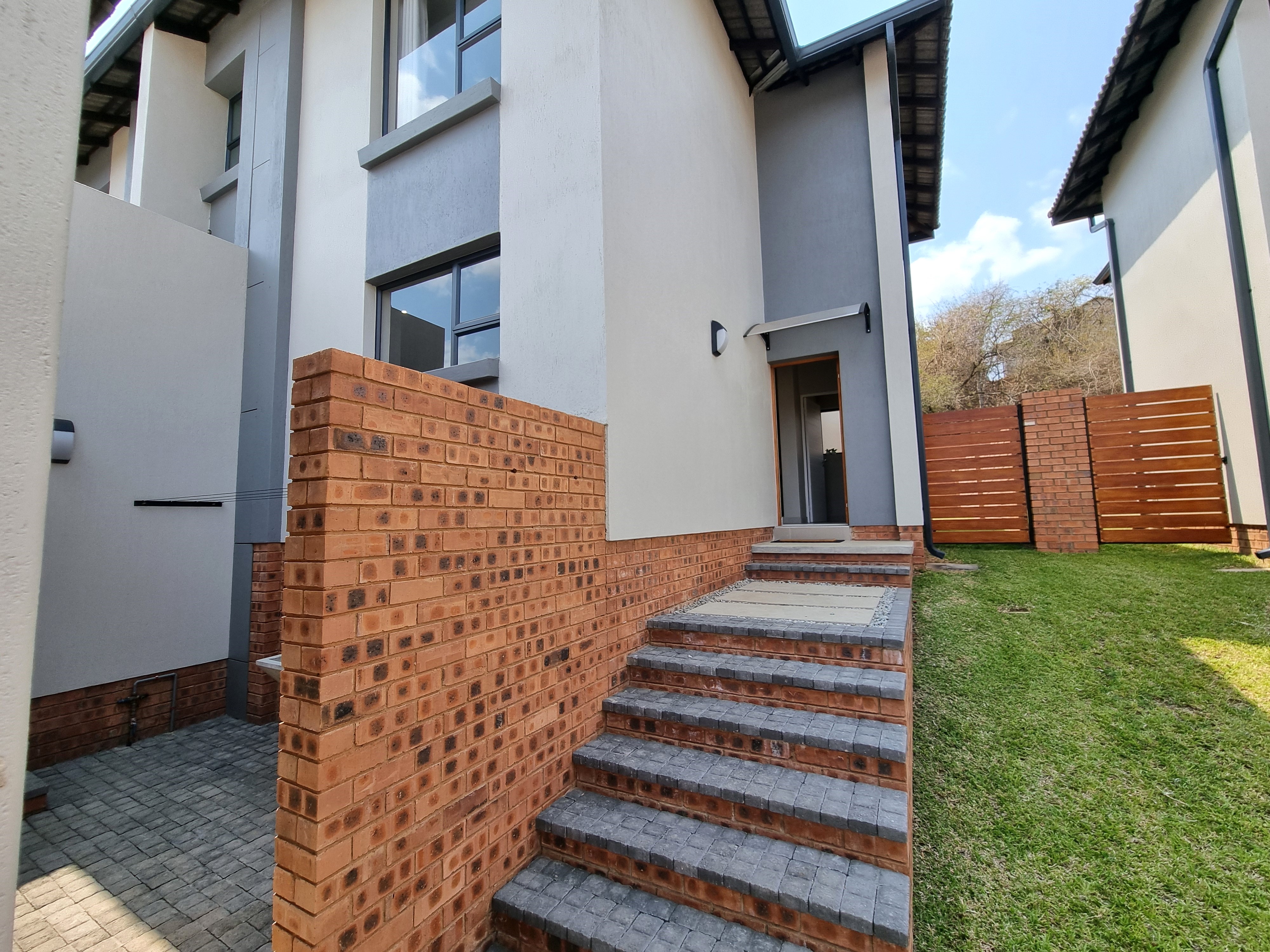 3 Bedroom Property for Sale in Stonehenge Mpumalanga