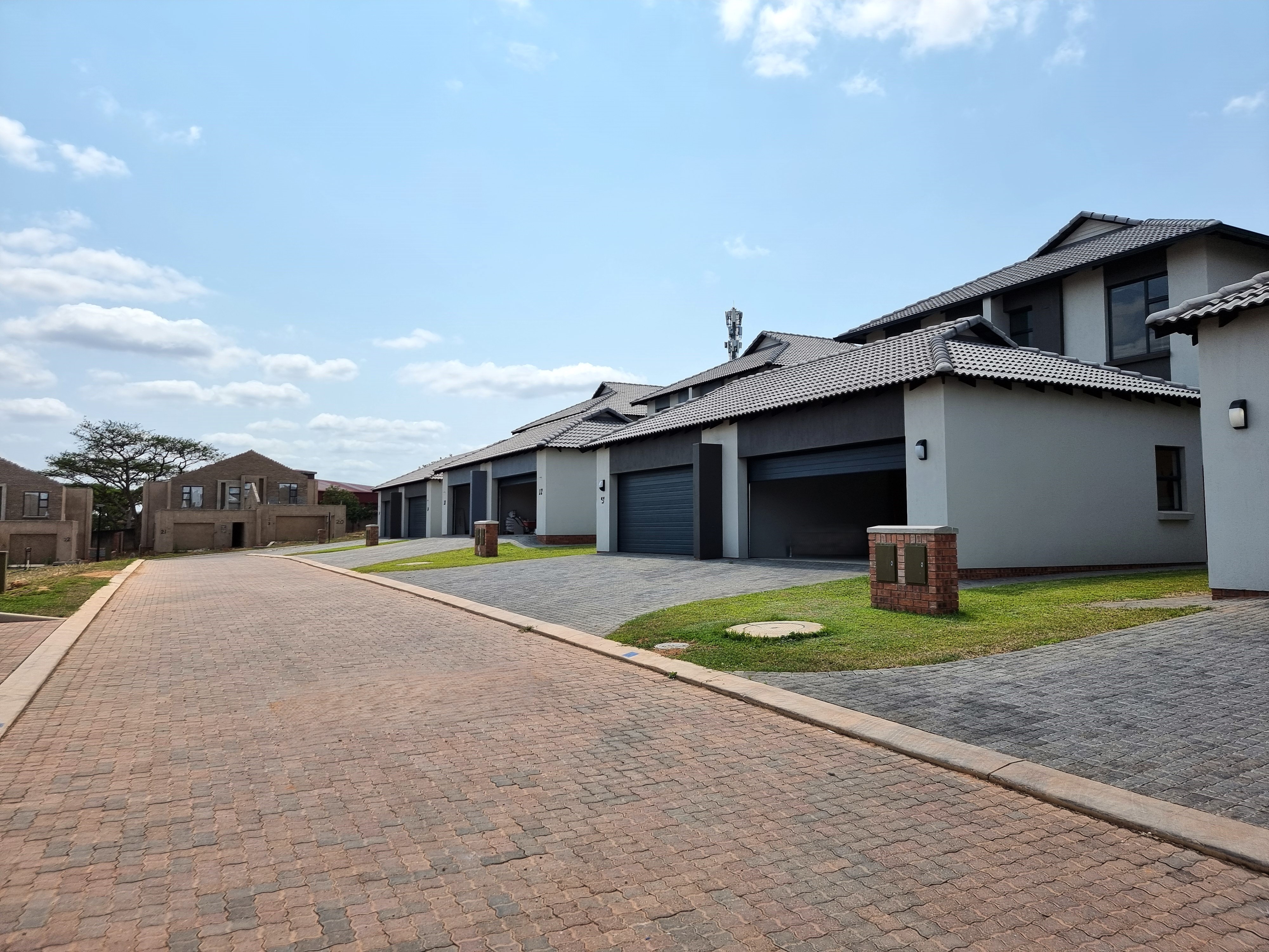 3 Bedroom Property for Sale in Stonehenge Mpumalanga