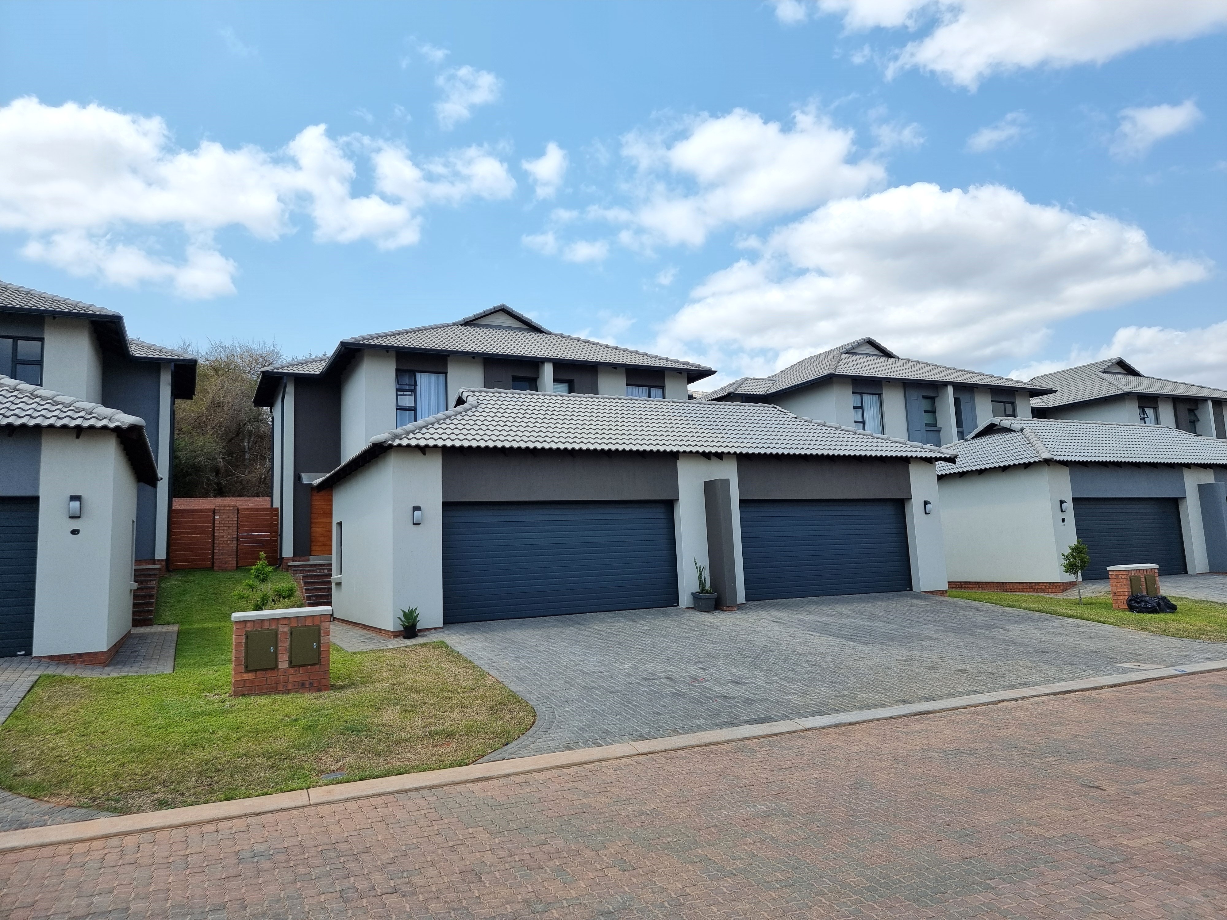 3 Bedroom Property for Sale in Stonehenge Mpumalanga